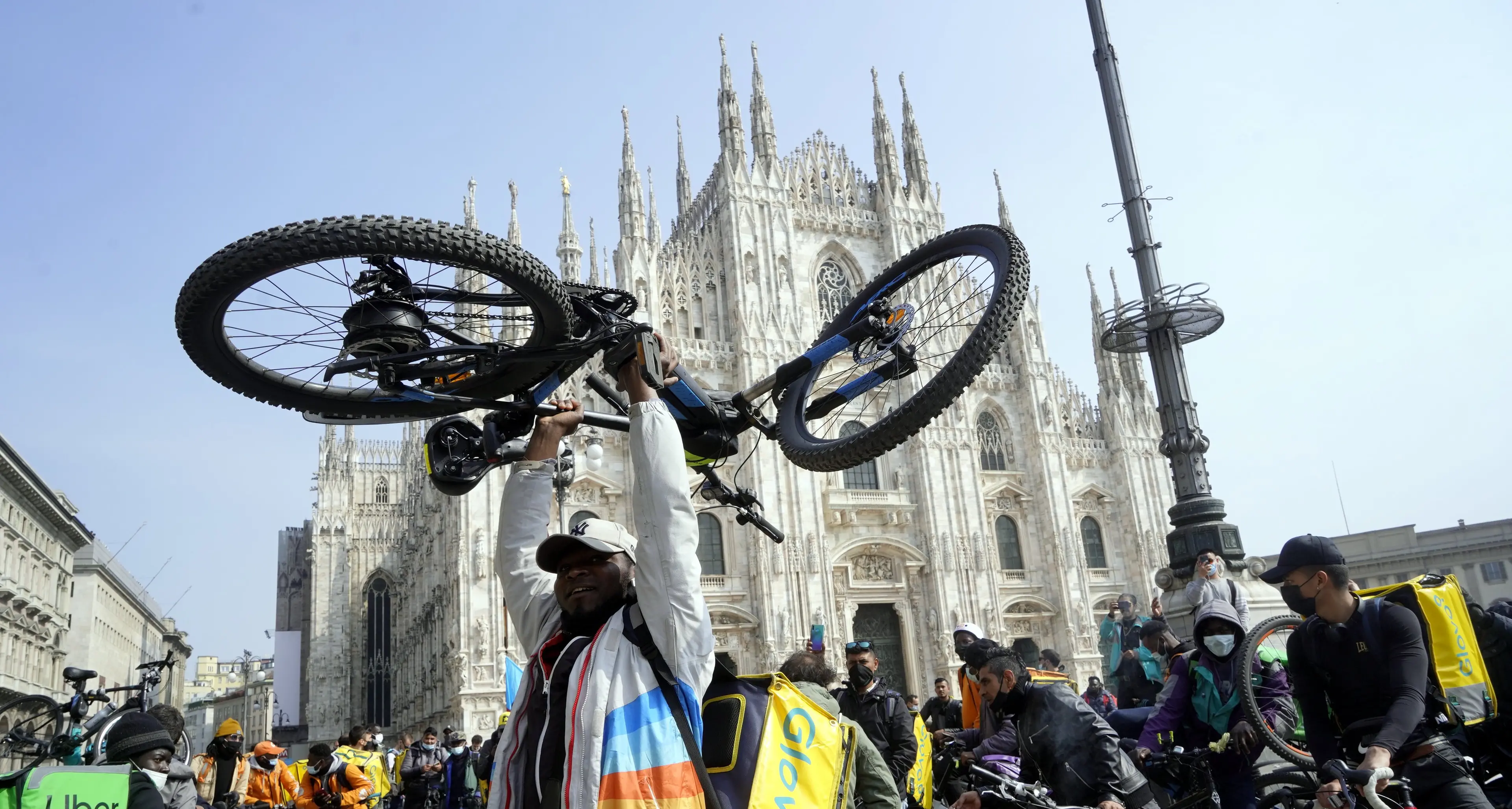 Rider e caporalato: non è solo questione di caldo