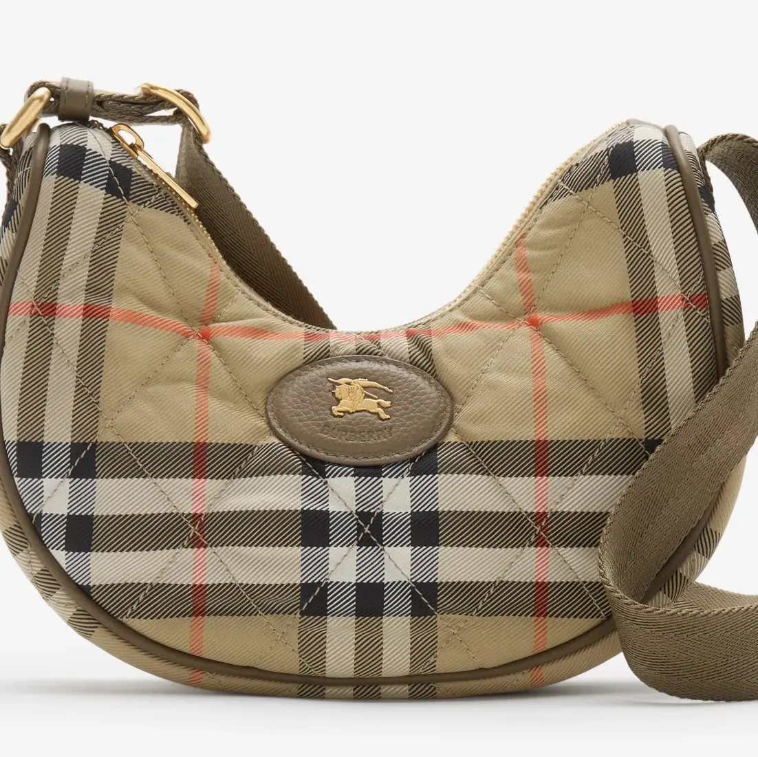 Burberry si riorganizza, 39 licenziamenti