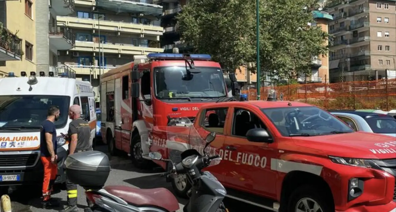 Napoli, crolla impalcatura: morti 3 operai