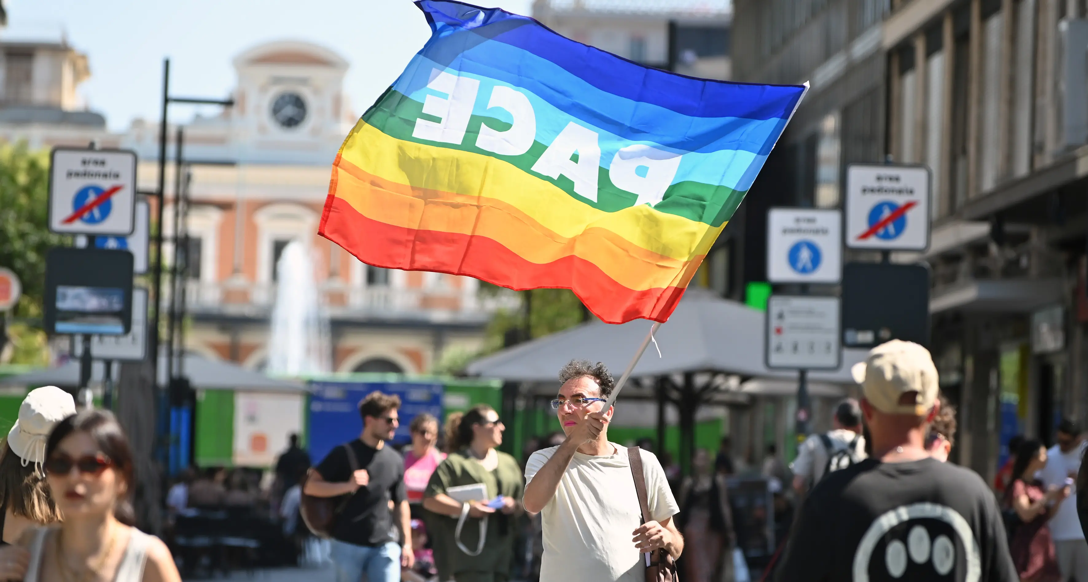 Meno armi più giustizia sociale: le ong non si danno pace