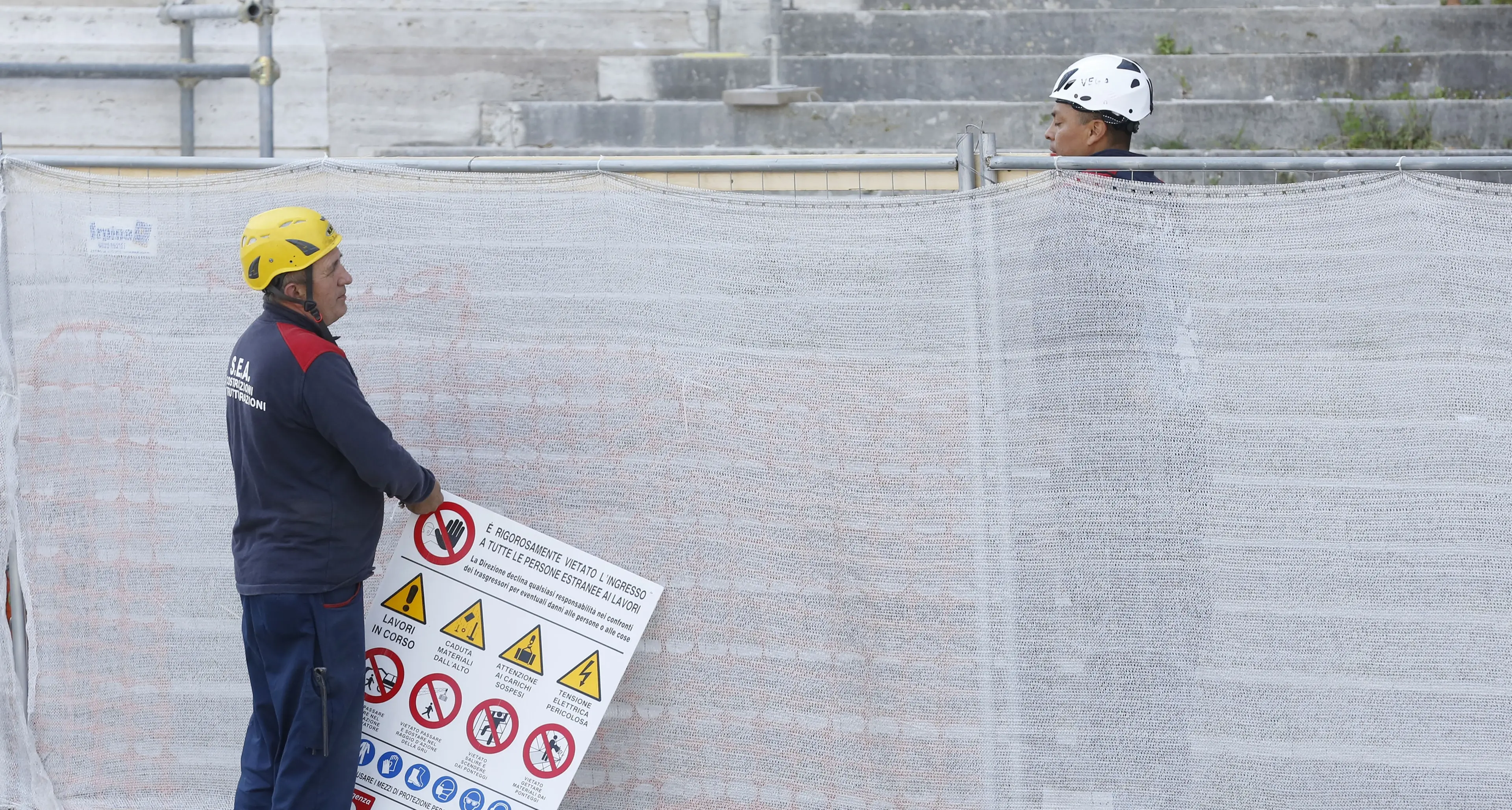 Operaio muore sul lavoro a Monza