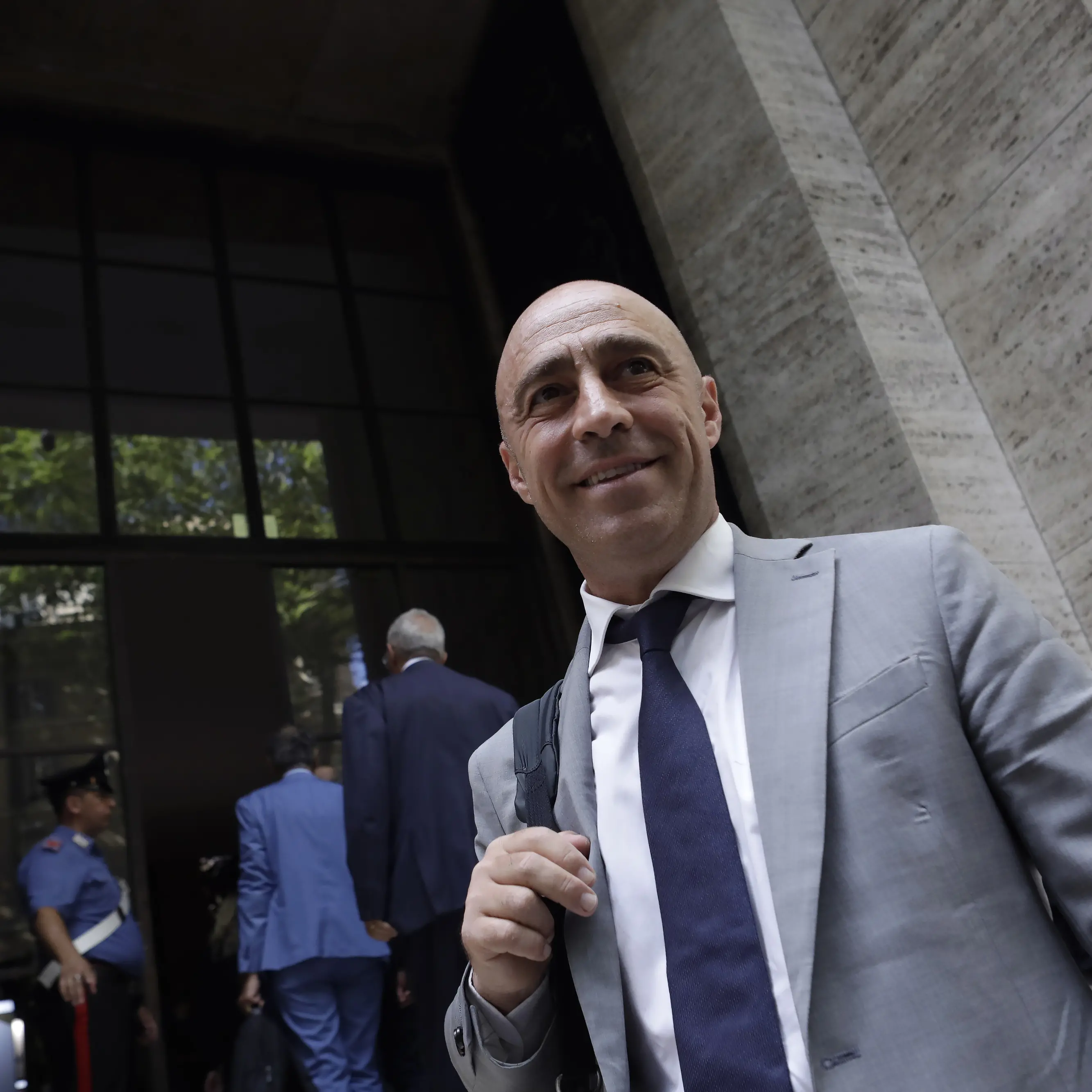 Il sindaco di Taranto ritira le dimissioni e va al Mimit
