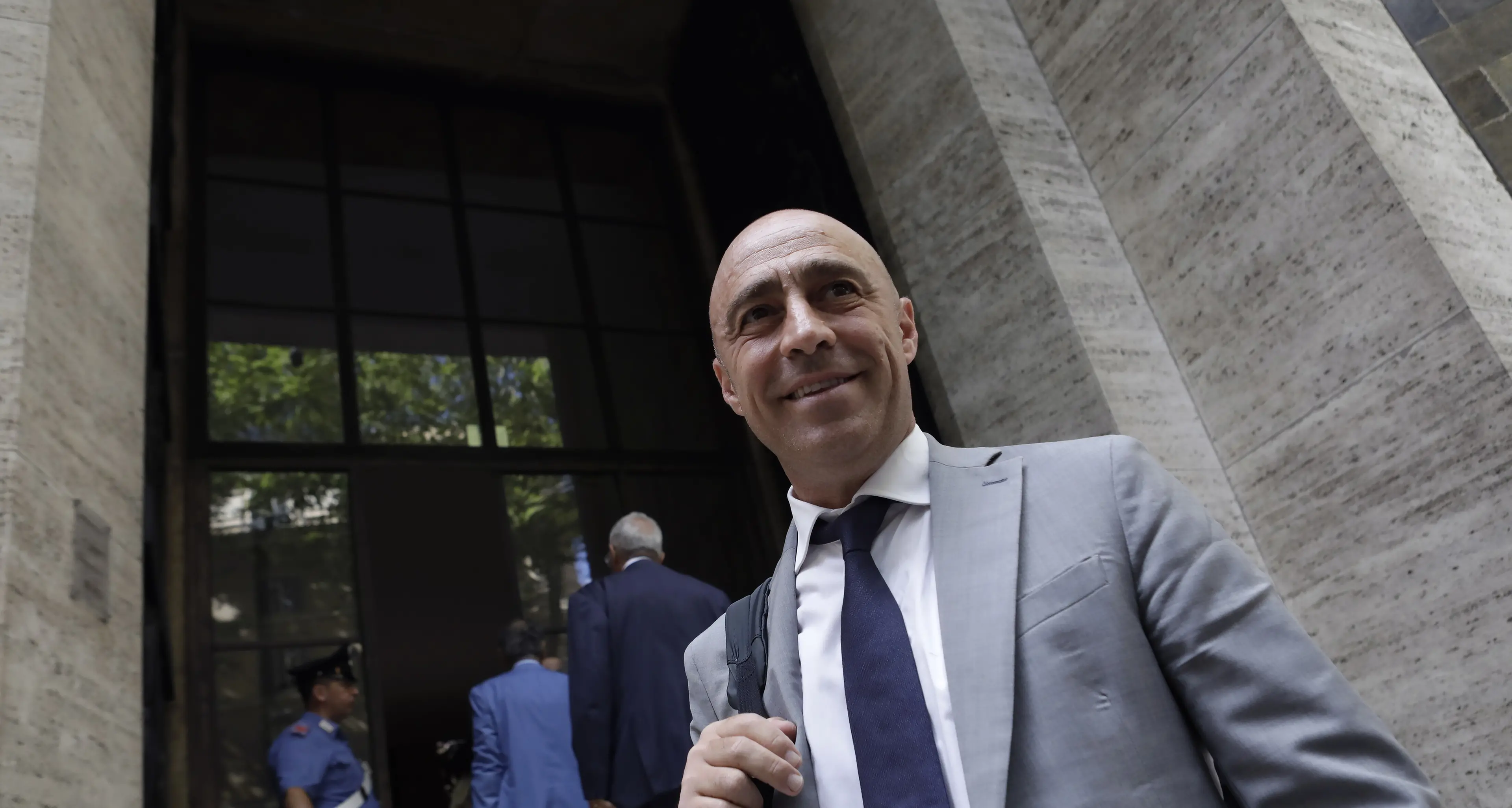 Il sindaco di Taranto ritira le dimissioni e va al Mimit