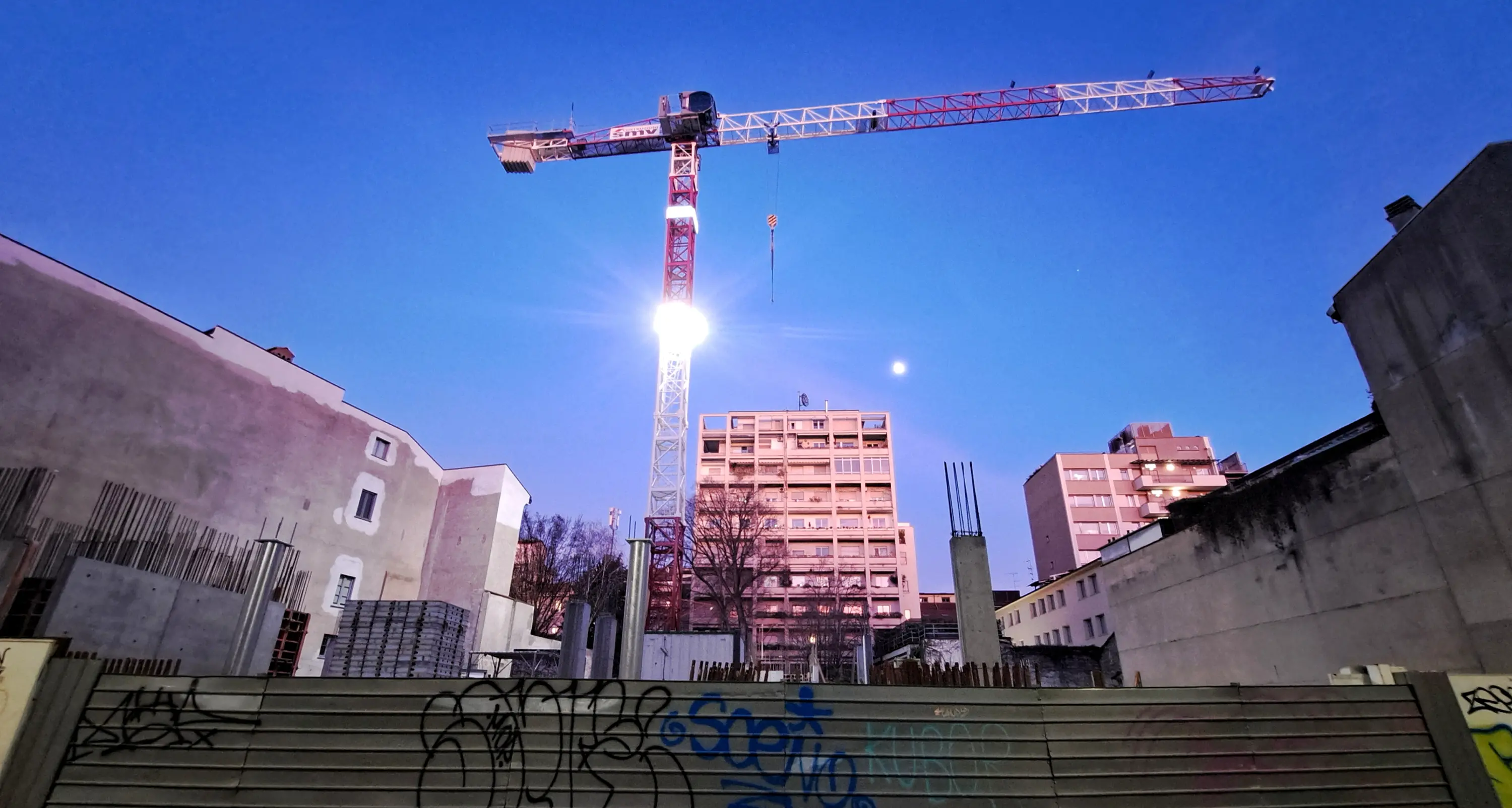 Milano, periferie all’ombra dei grattacieli