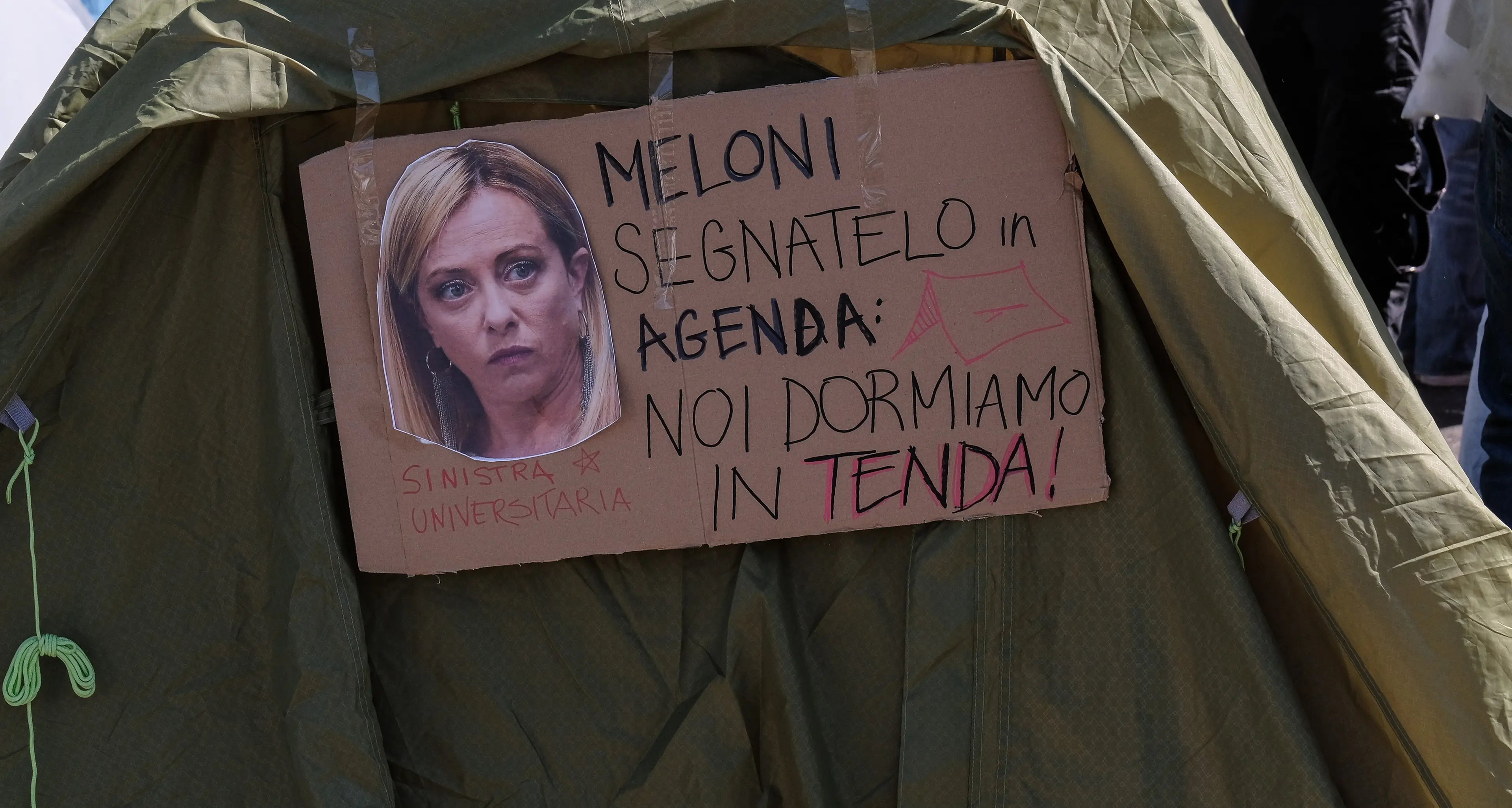 Meloni: Piano casa per i giovani. Sunia: “Servono affitti calmierati”