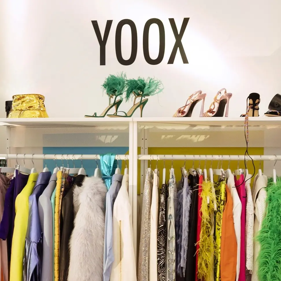 Yoox avvia 211 esuberi a Bologna e Milano
