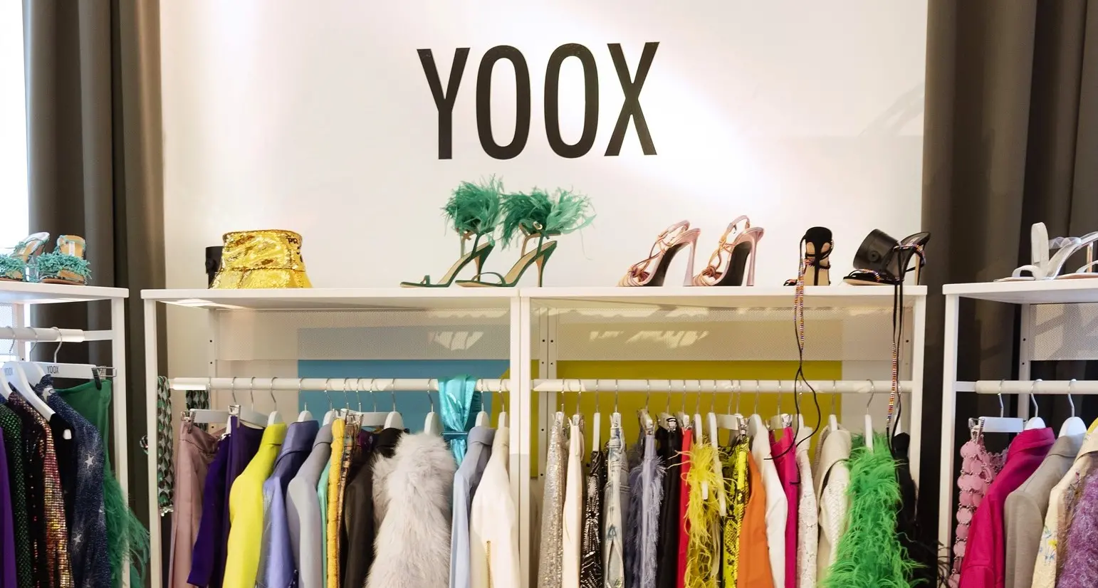 Yoox avvia 211 esuberi a Bologna e Milano