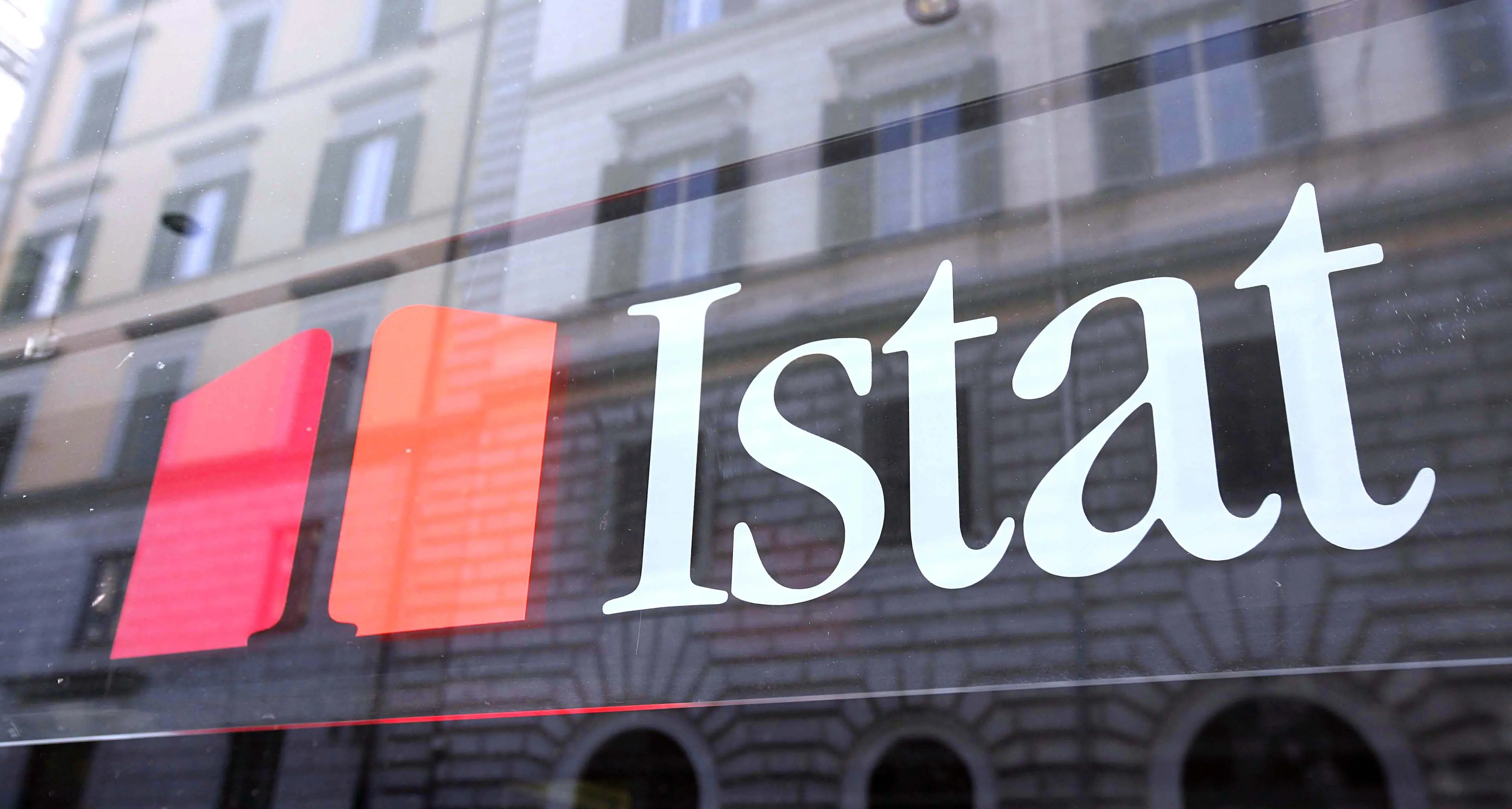 Occupazione rivista al ribasso: l’Italia perde 120 mila posti