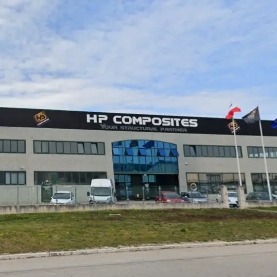 Crisi Hp Composites, un anno di cigs