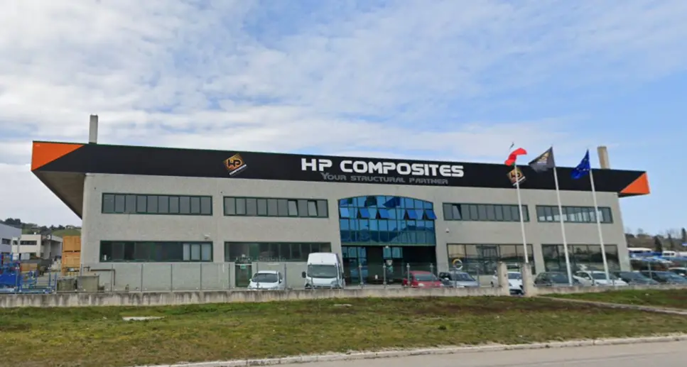 Crisi Hp Composites, un anno di cigs