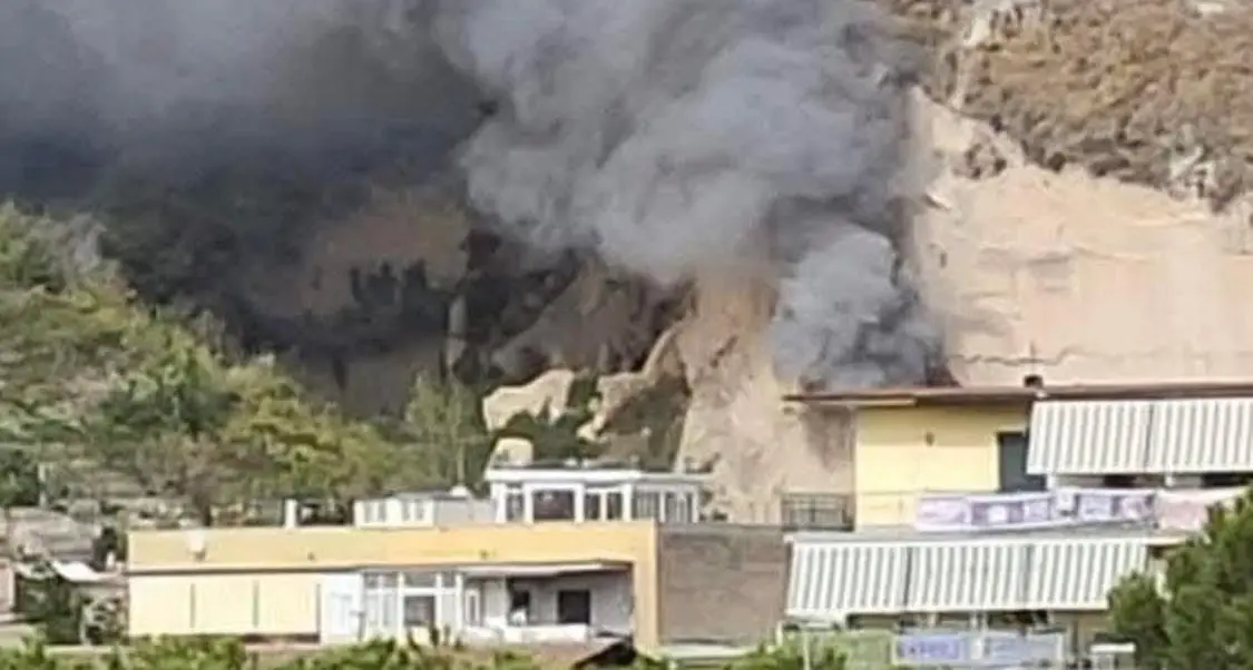Esplosione in una fabbrica di fuochi a Pianura