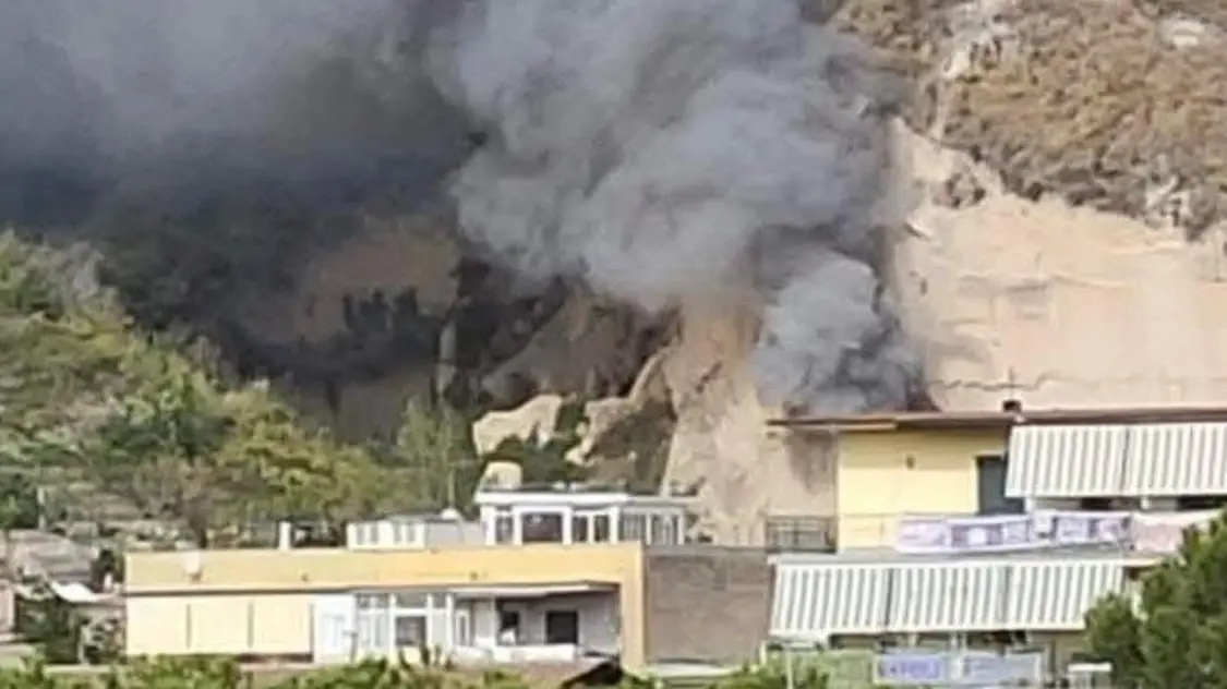 Esplosione in una fabbrica di fuochi a Pianura
