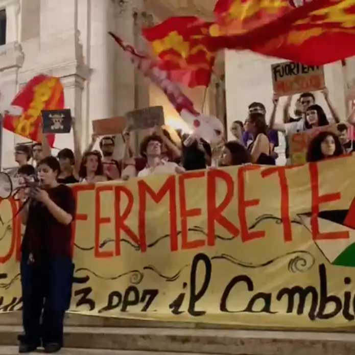 \"Non fermerete il vento”: gli studenti chiedono un’altra scuola