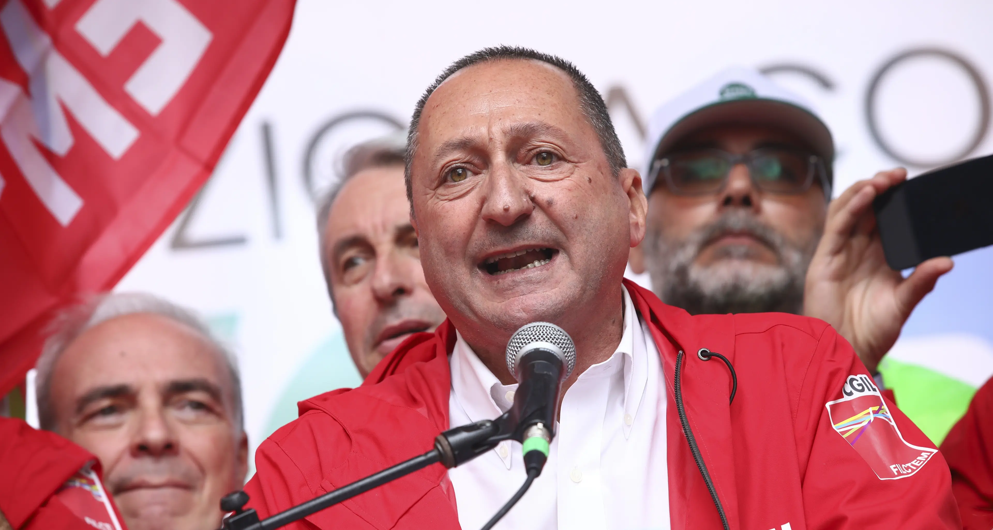 Vertenza Eurallumina, lavoratori esasperati: “Non c’è più tempo”