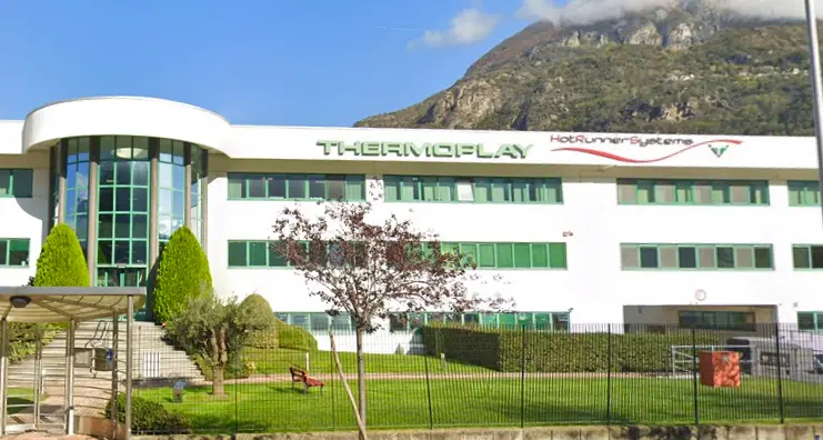 Thermoplay si riorganizza, 17 licenziamenti