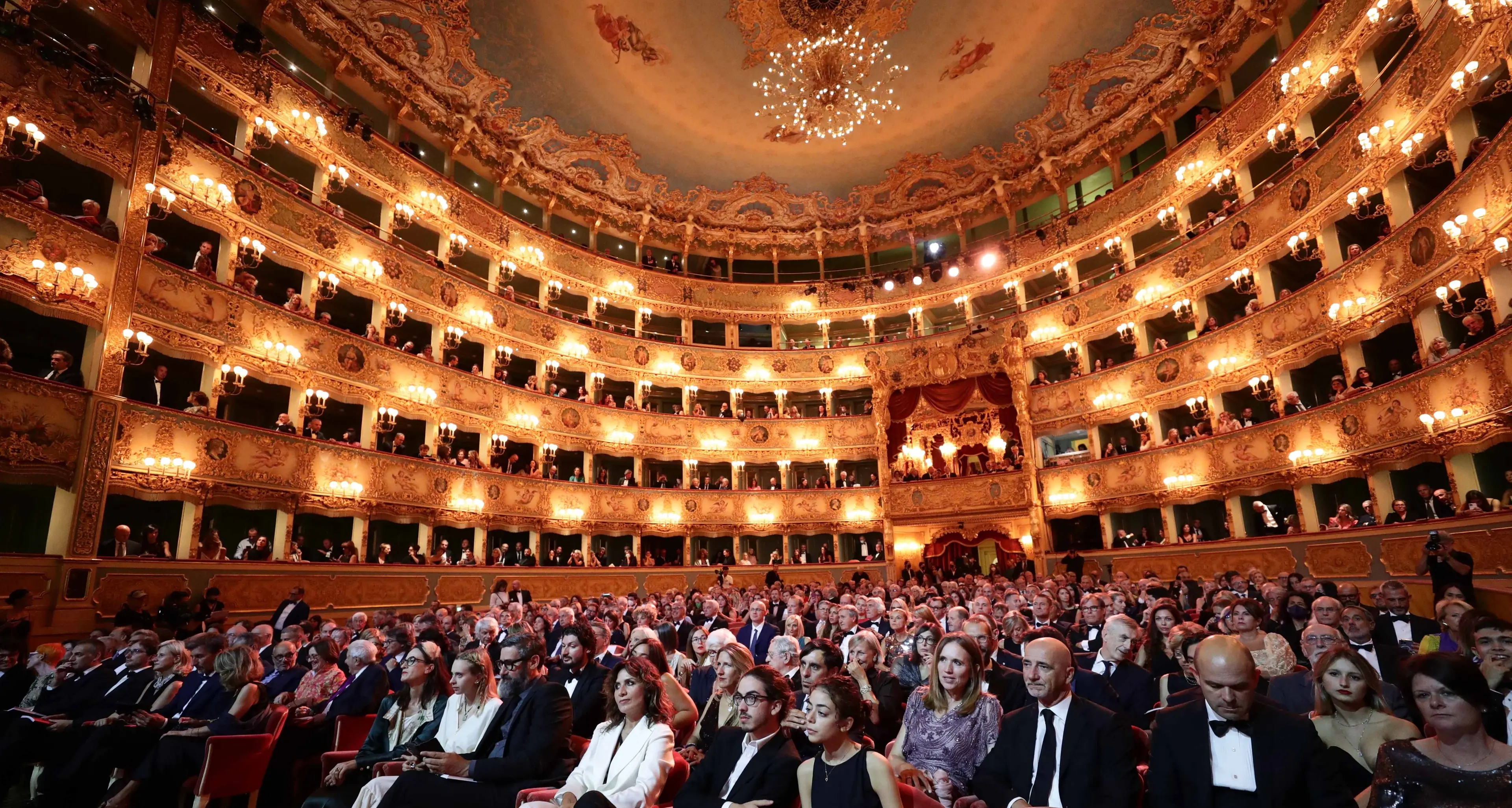 La Fenice, Venezi nominata direttrice musicale. Cgil ed Slc denunciano: “Logiche spartitorie politiche”