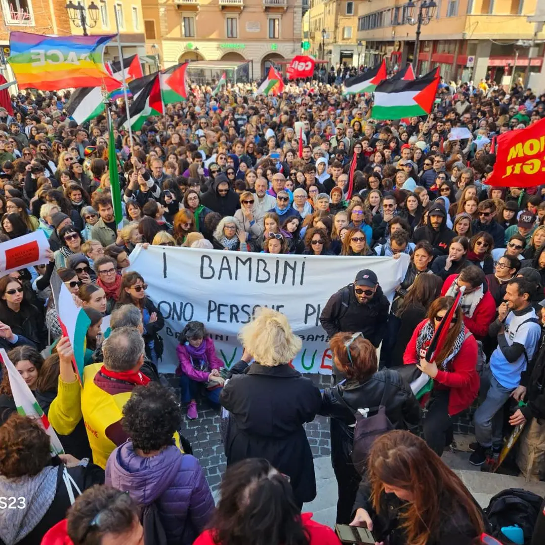 È il giorno dello sciopero generale – La diretta