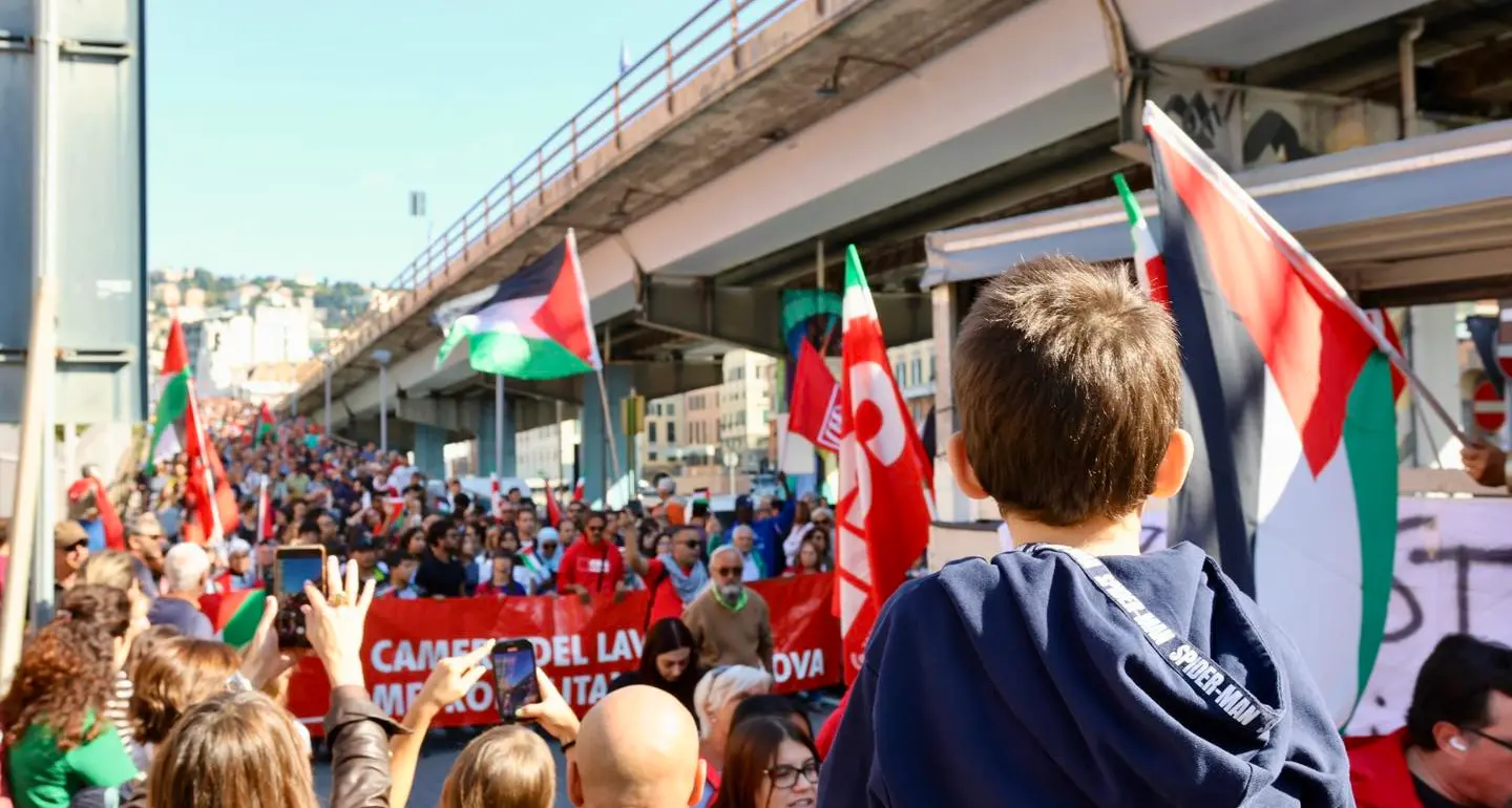 Più di due milioni in oltre cento piazze: l’Italia si ferma per Gaza