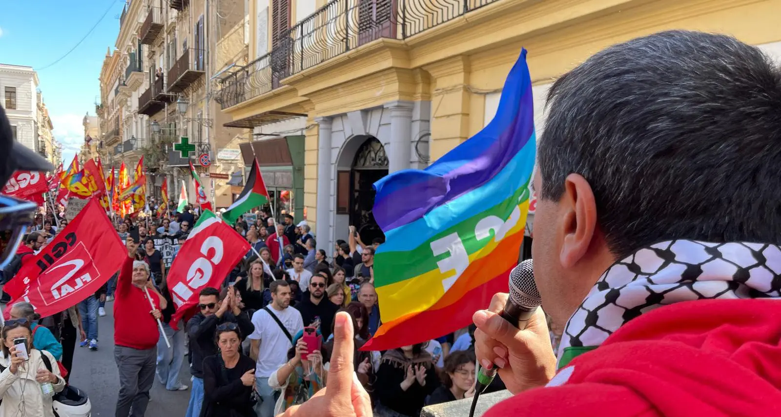 Ci risiamo, nuova denuncia della Cgil Sicilia: “Anche i fondi Fse deviati su azioni di formazione per ‘l’industria della difesa’”