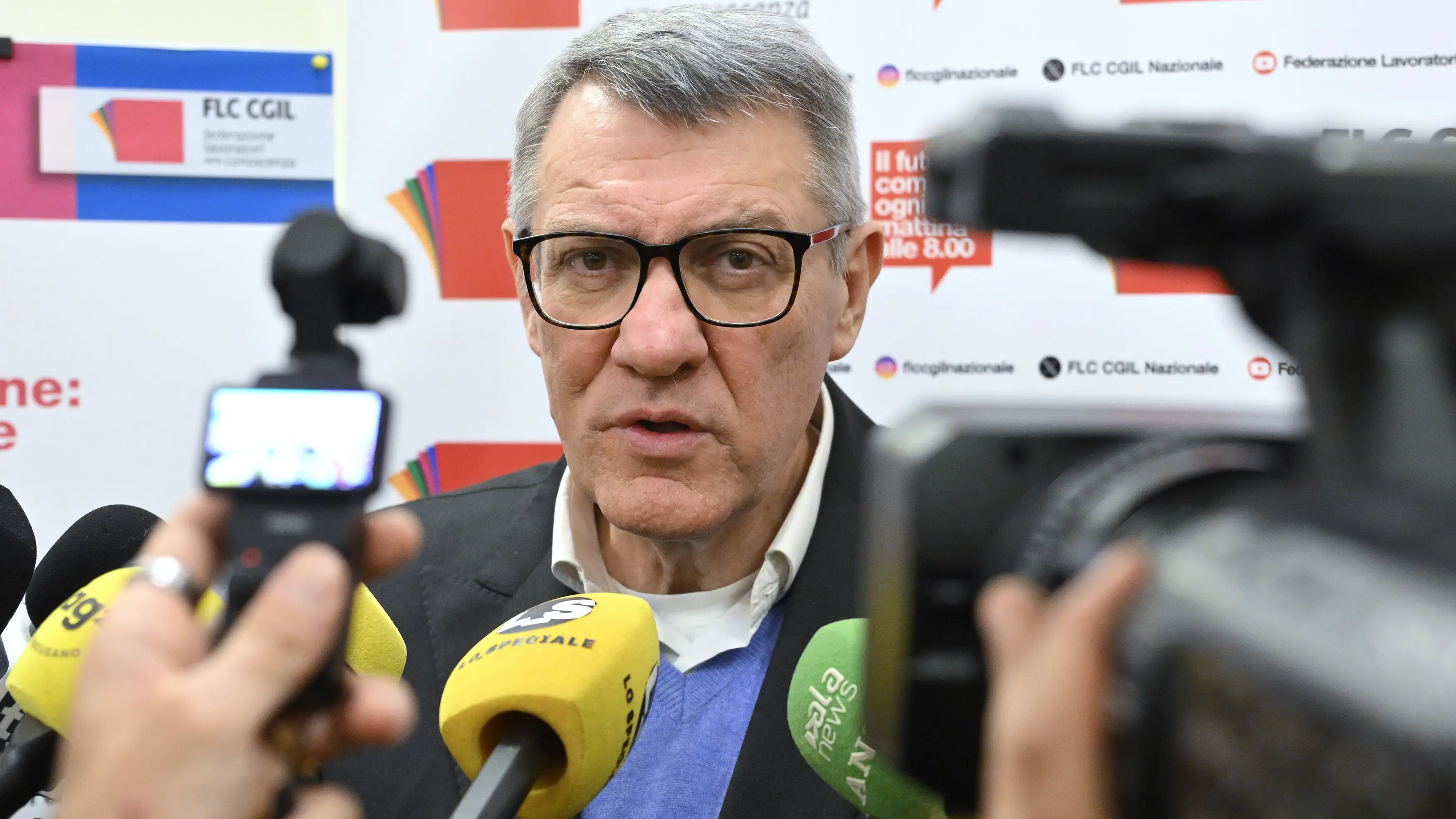 Landini: “Incontro col governo dannoso, la manovra porta a sbattere”