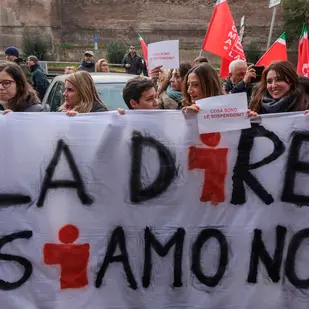 Dire, niente stipendi: due giorni di sciopero