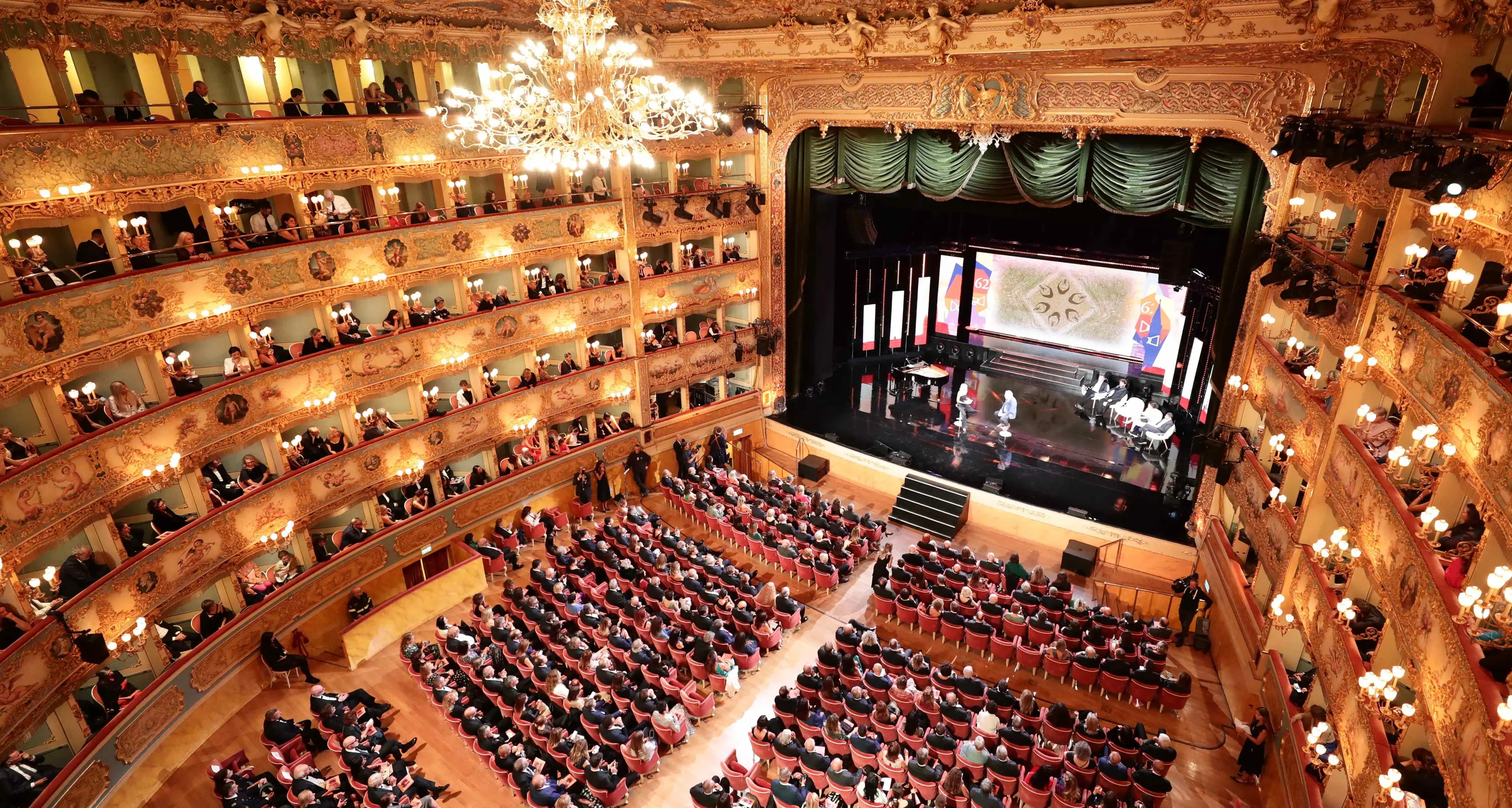 La Fenice, sciopero e concerto in piazza