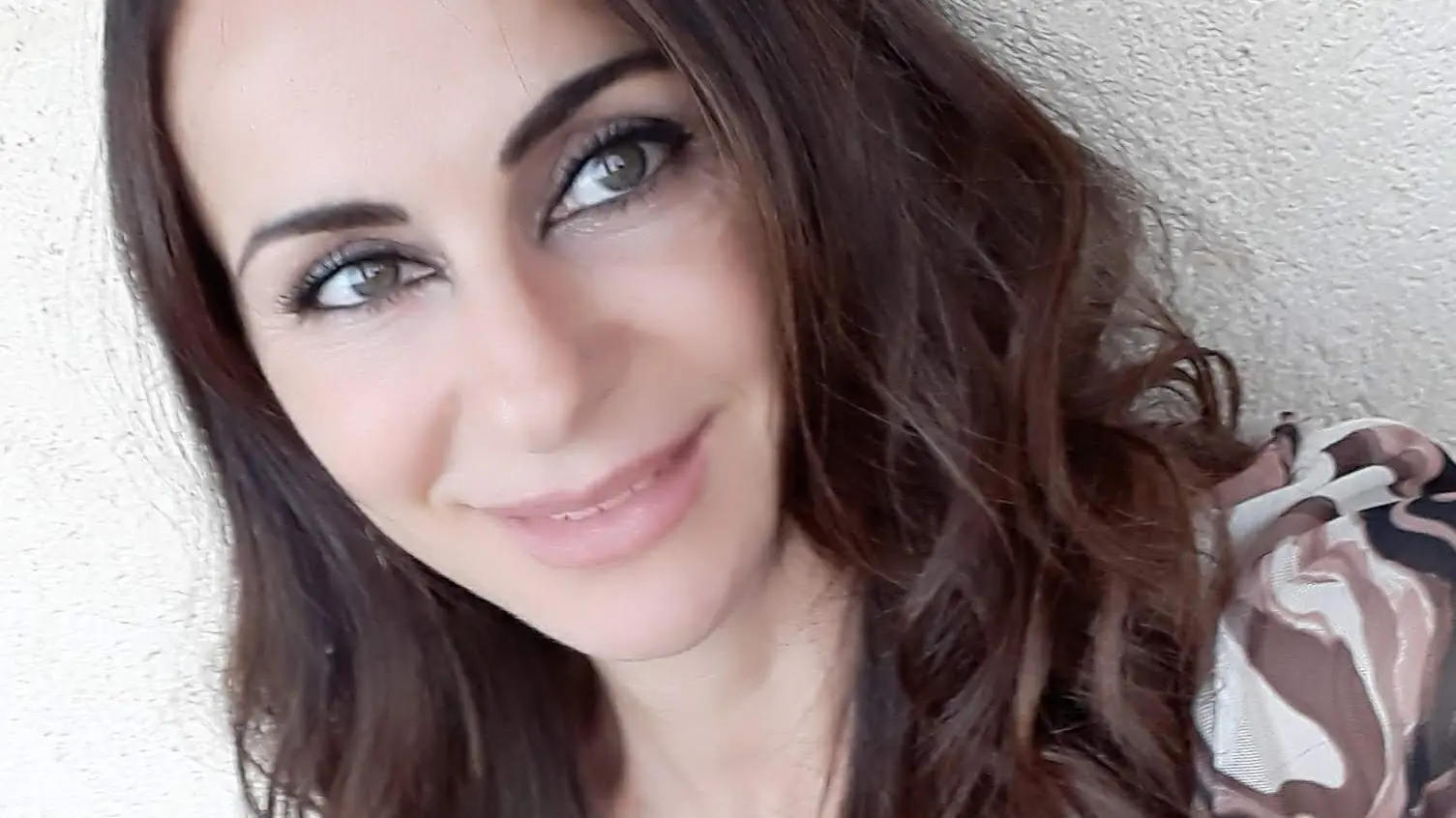 <p>Rosaria Ferro</p>\\n