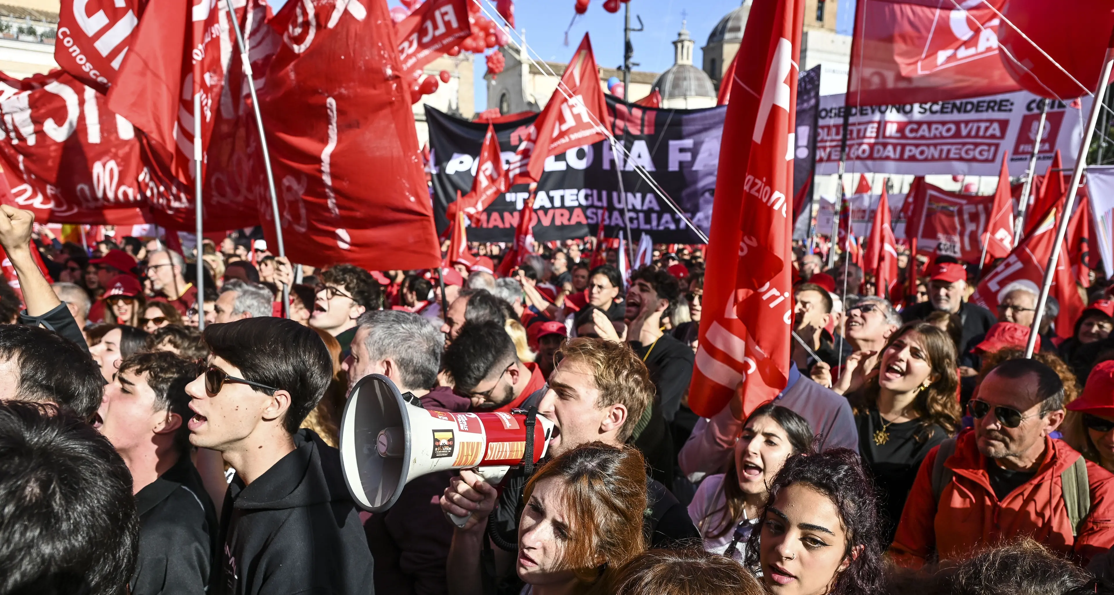 Democrazia al lavoro, la piazza della Cgil guarda al futuro