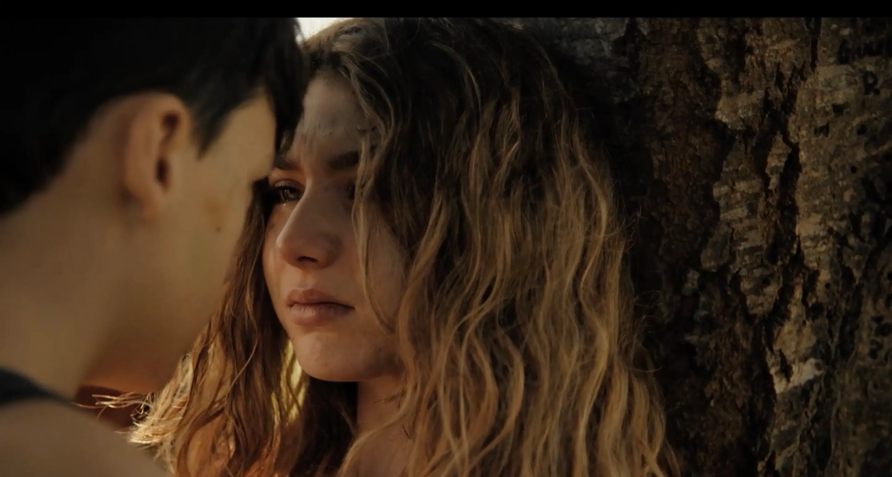 “Tutti giù per terra”, il corto sulla violenza di genere che fa male