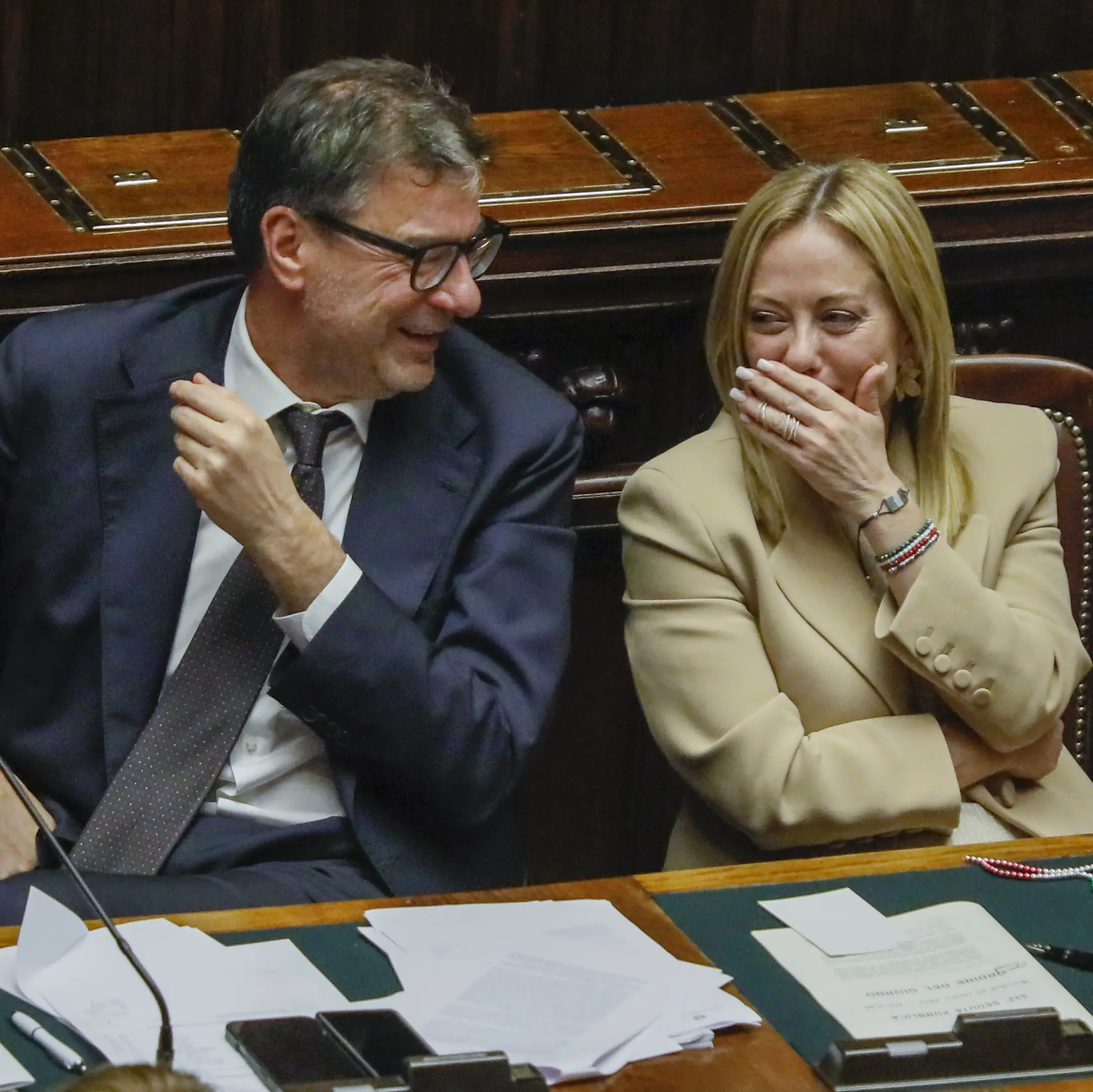 Manovra: tagli ai Caf, a pagare sono i cittadini