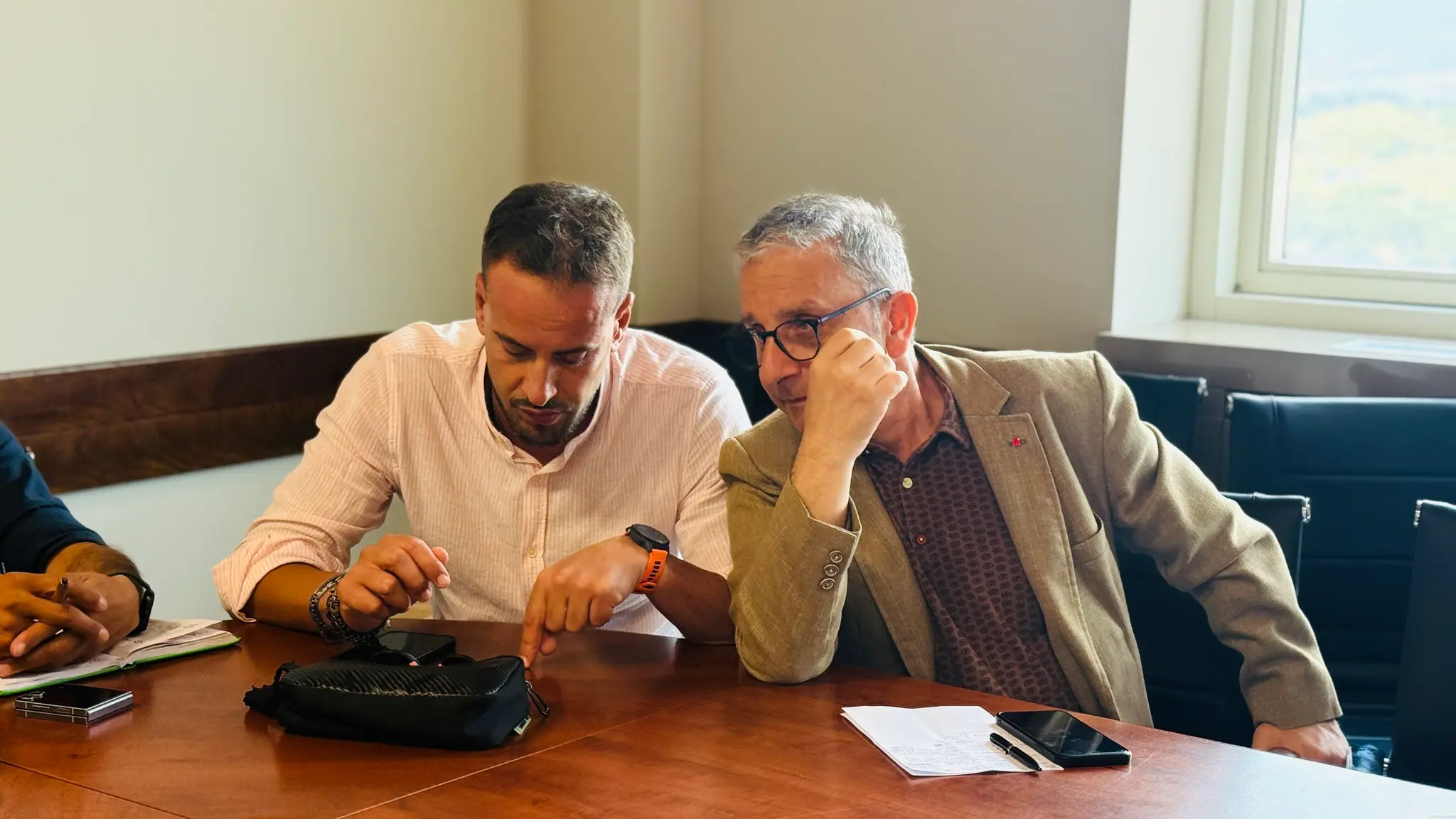 <p>Il coordinatore Nidil Cgil Calabria, Ivan Ferraro, e iI segretario Cgil Calabria, Luigi Veraldi</p>\\n