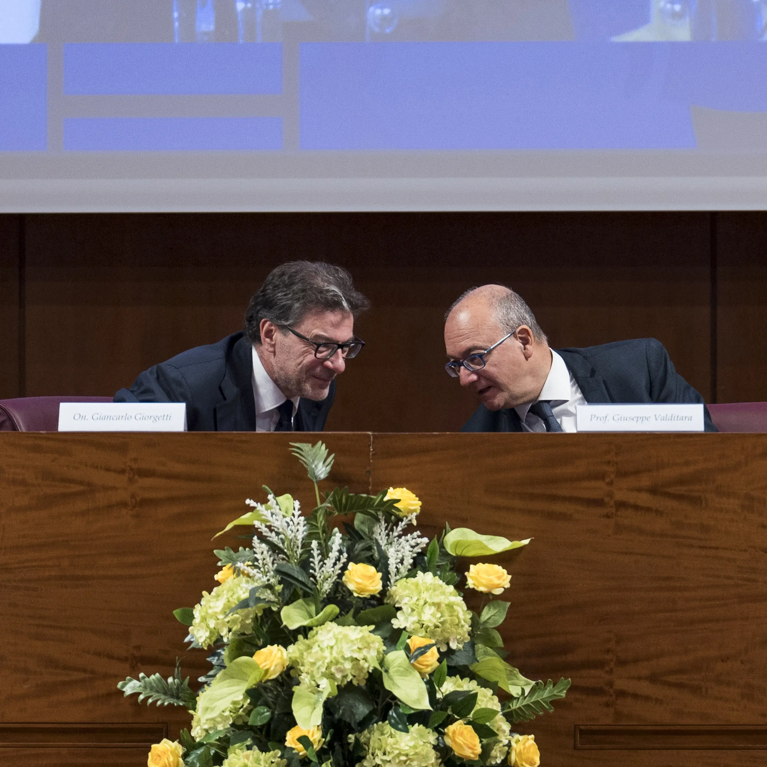 Fracassi: “Sulla scuola il governo si comporta come un grande elemosiniere”