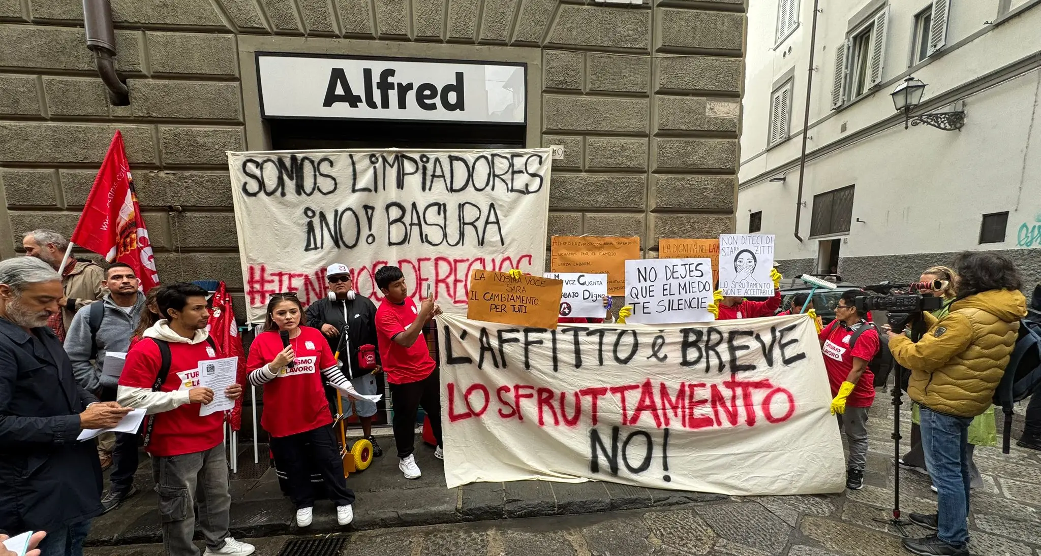Affitti brevi, Firenze: primo sciopero in Italia degli addetti delle pulizie