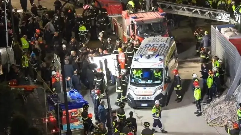 Roma, morto l’operaio estratto dalle macerie della Torre dei Conti