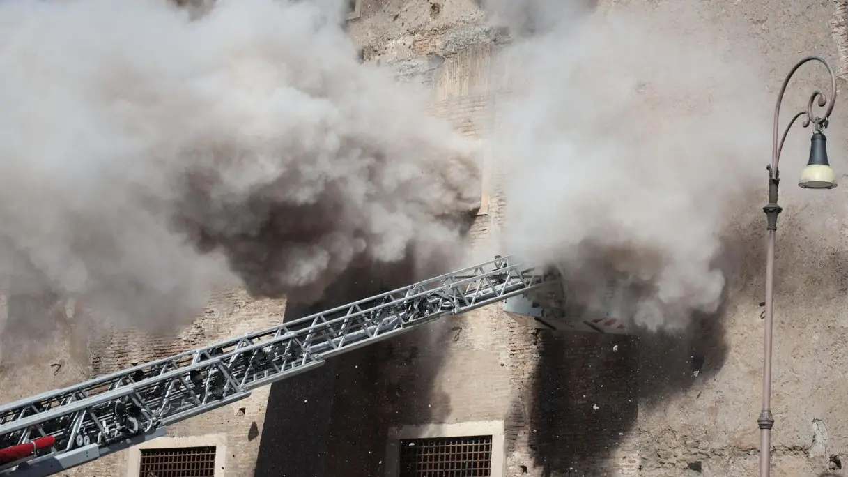 Un mese fa la morte dell’operaio nel crollo della Torre dei Conti a Roma. Di Cola, Cgil: “Nessuno ne parla più”