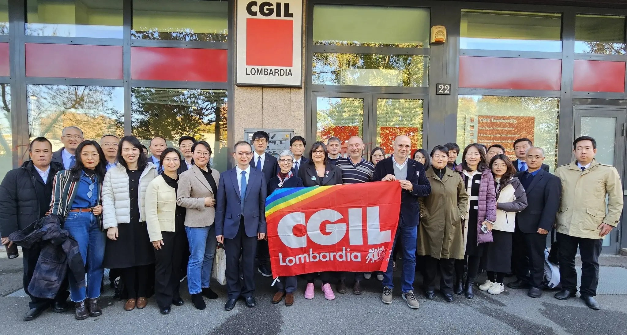 Dalla Cina a Milano per studiare il sistema della tutela del lavoro: incontro in Cgil Lombardia