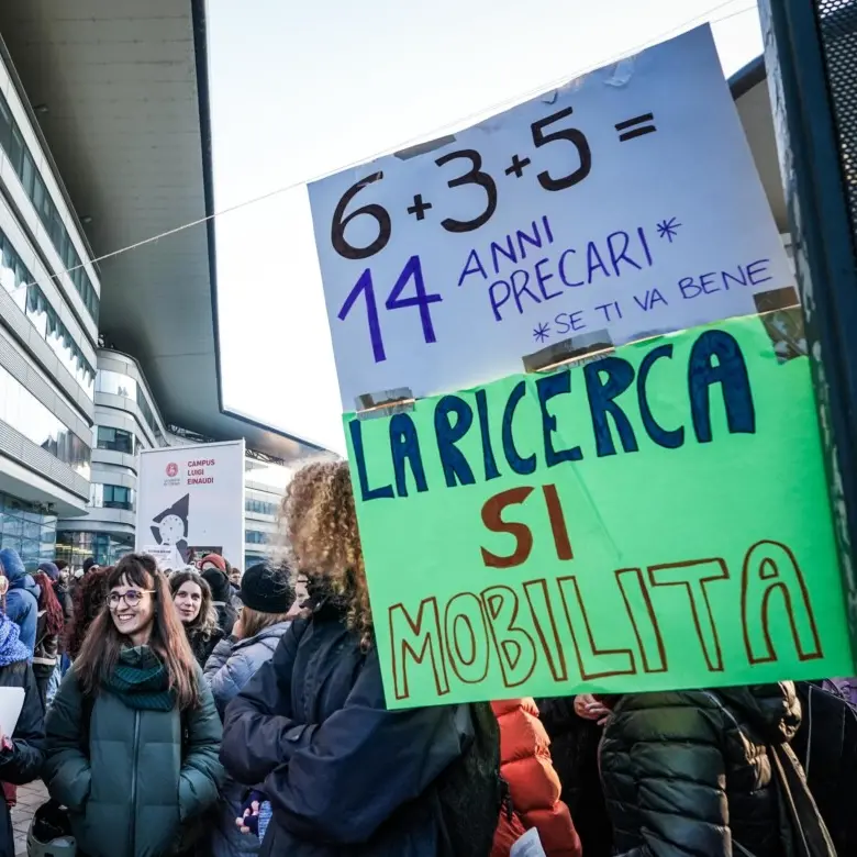 In piazza la ricerca dei precari