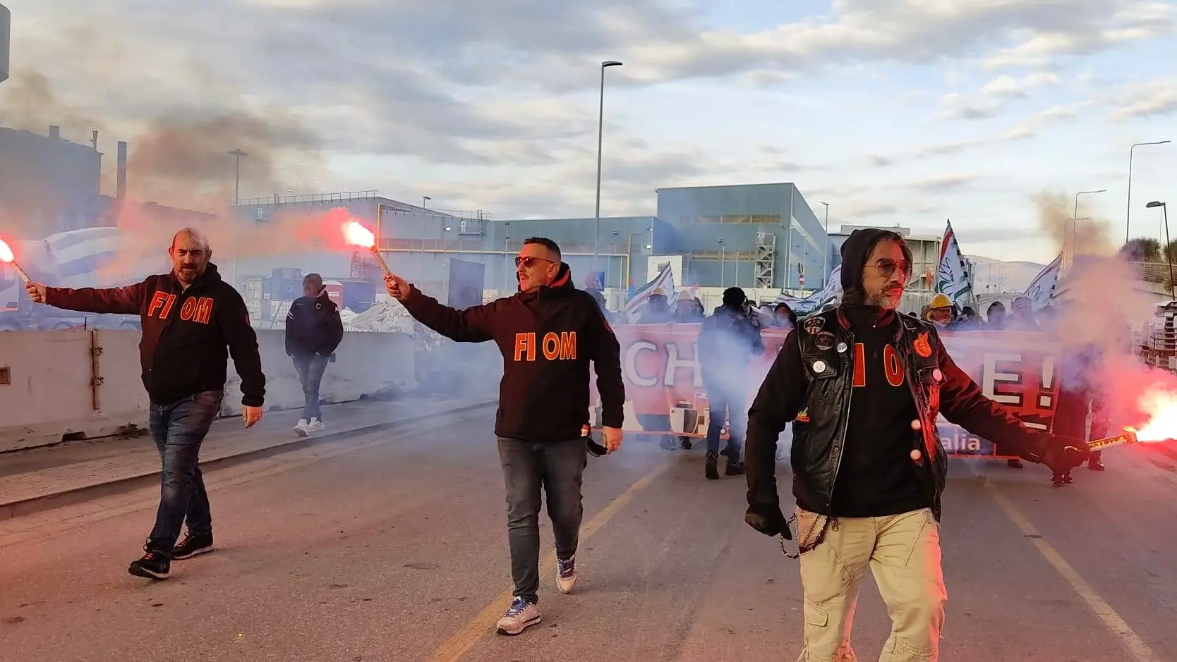 Ex Ilva, a Genova lavoratori occupano lo stabilimento