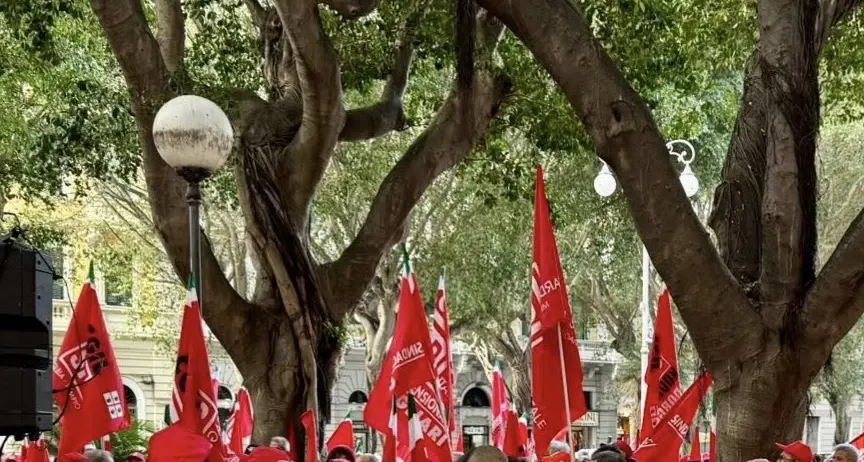 Cagliari, pensionati in piazza con lo Spi Cgil contro la manovra