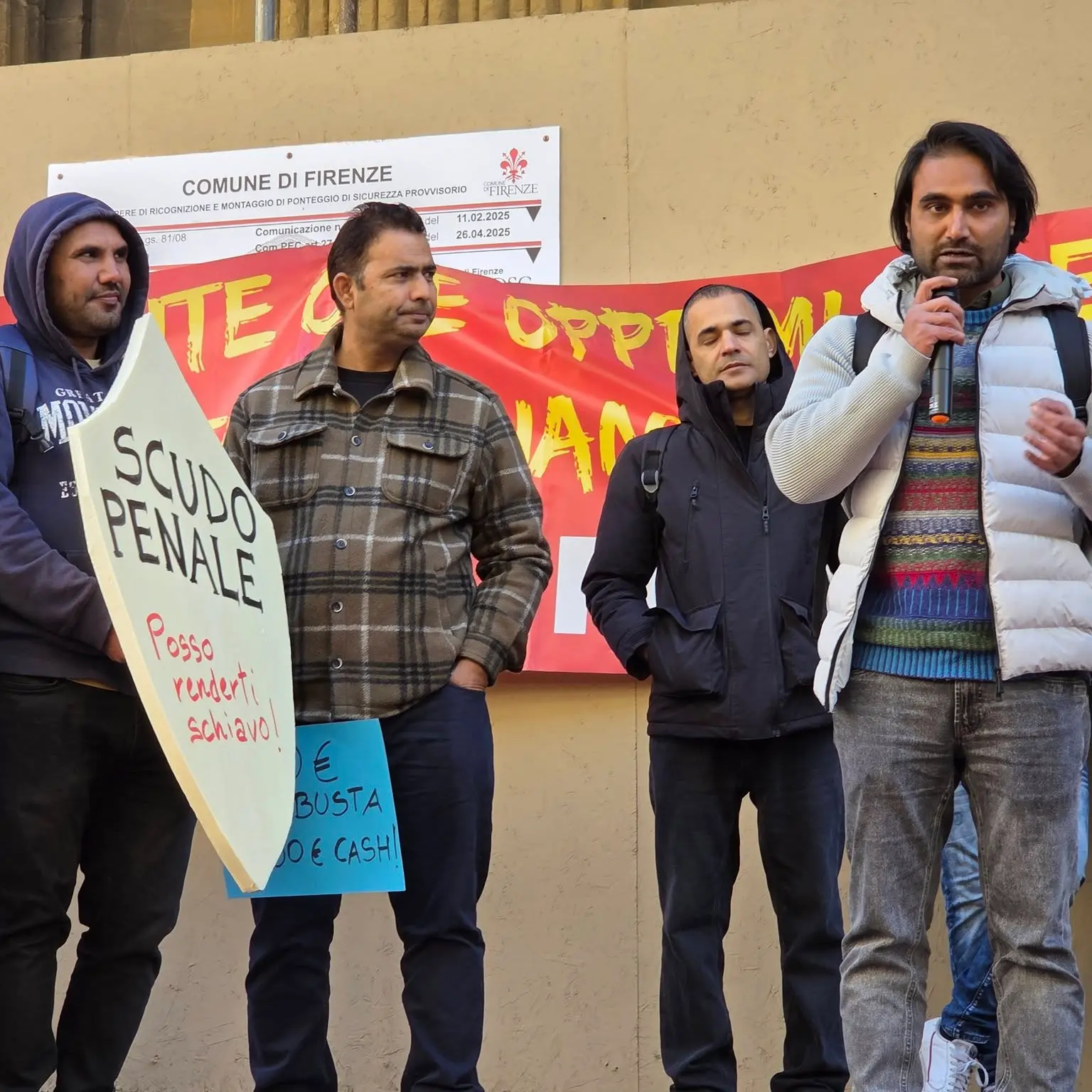 Firenze si mobilita contro lo scudo penale nella moda