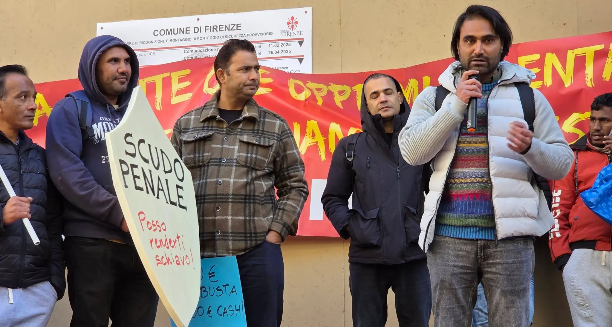 Firenze si mobilita contro lo scudo penale nella moda