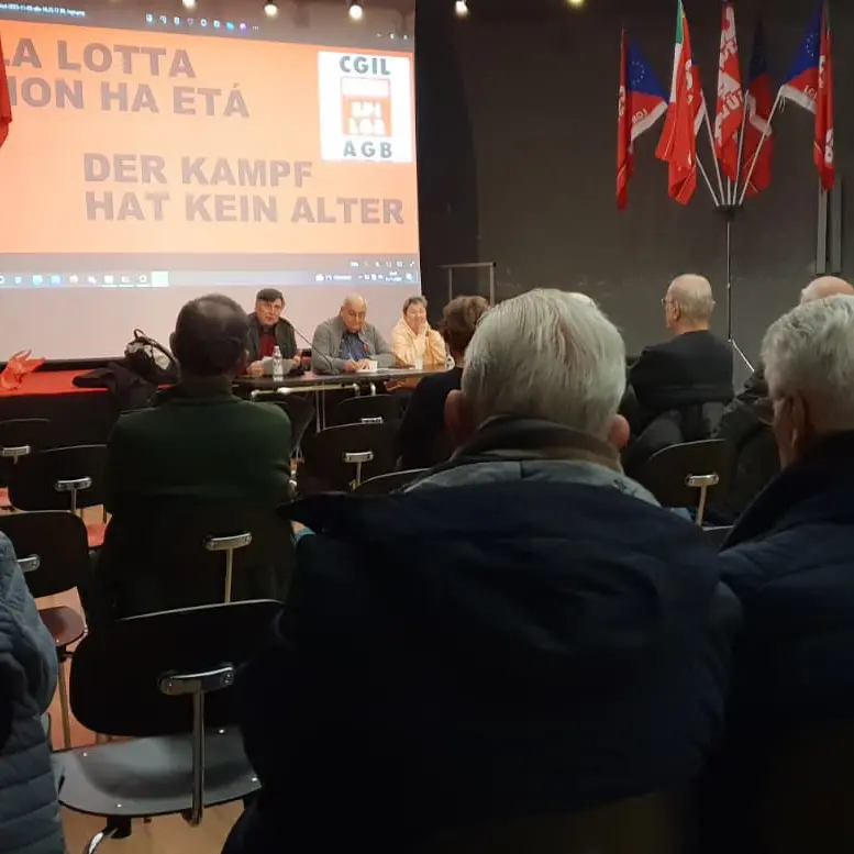 Bolzano, assemblea e presidio dello Spi Cgil contro la manovra