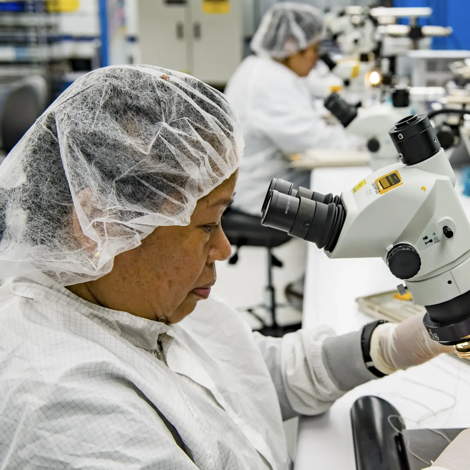 Mirandola, Livanova assume 150 lavoratori: “Più diritti e stabilità”