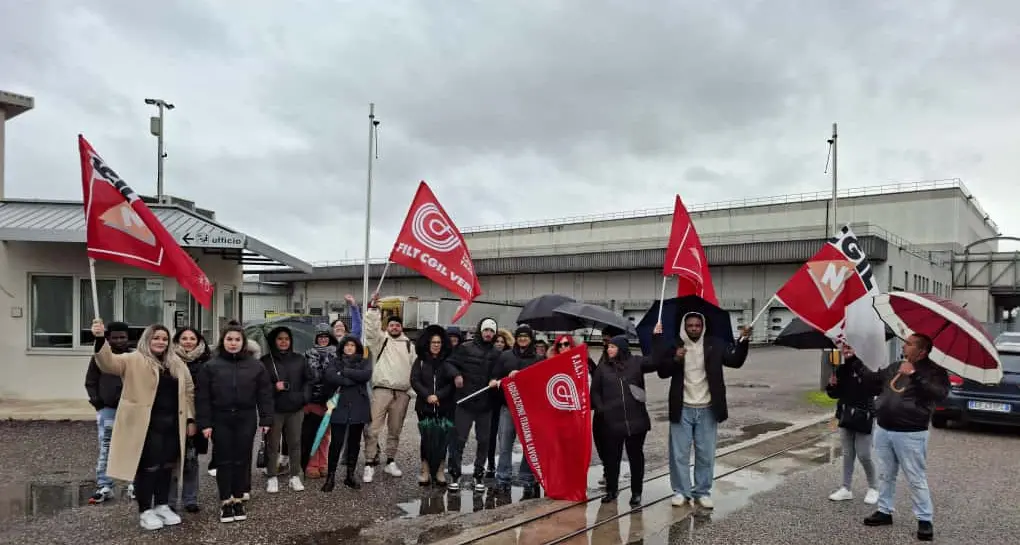 Sciopero logistica ex Mondadori: l’adesione sfiora il 100%