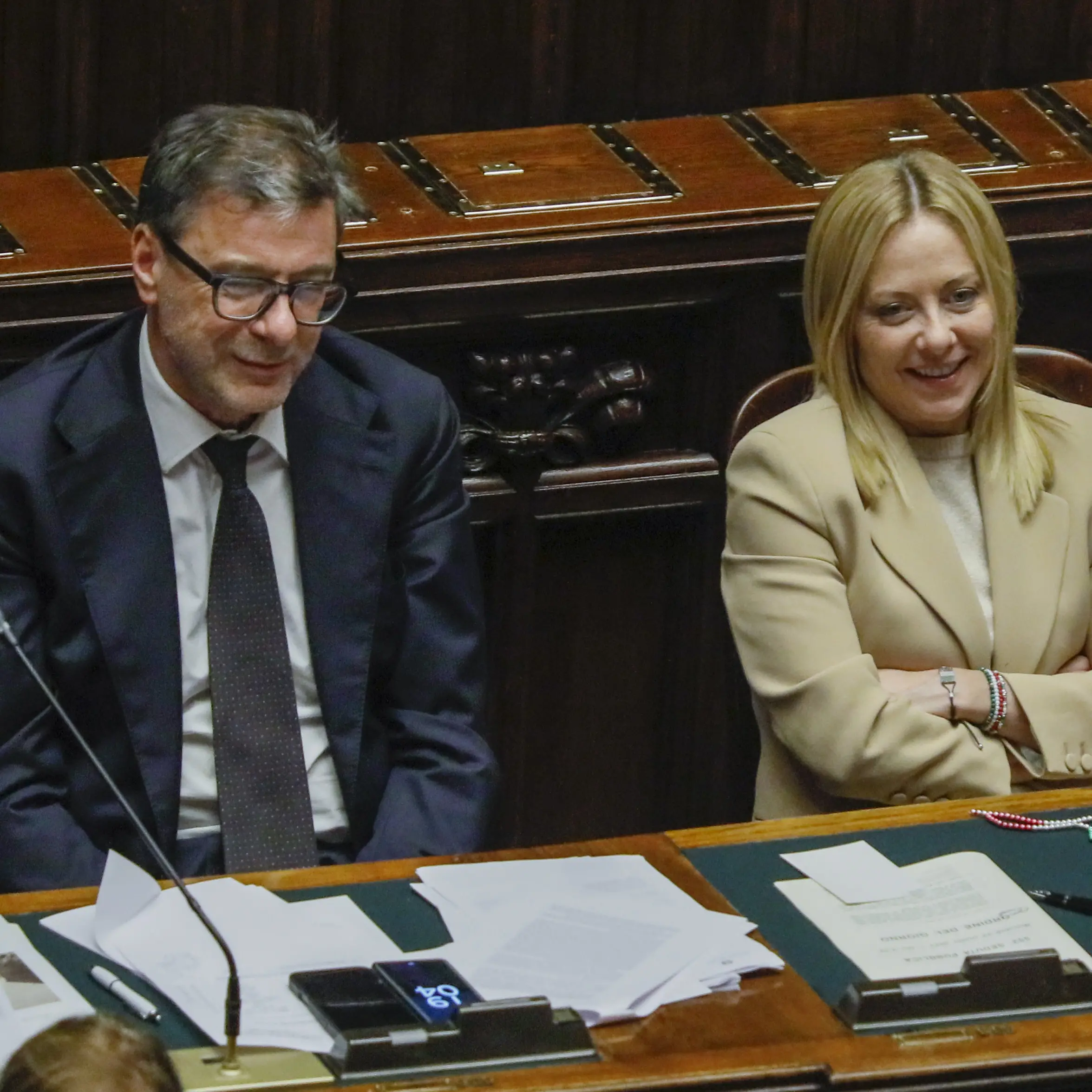 Moody’s ci promuove: il governo fa festa, l’industria crolla