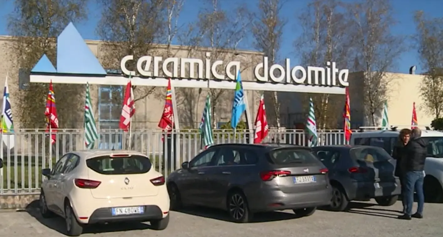 Ceramica Dolomite, 80 esuberi. Sciopero il 27 novembre