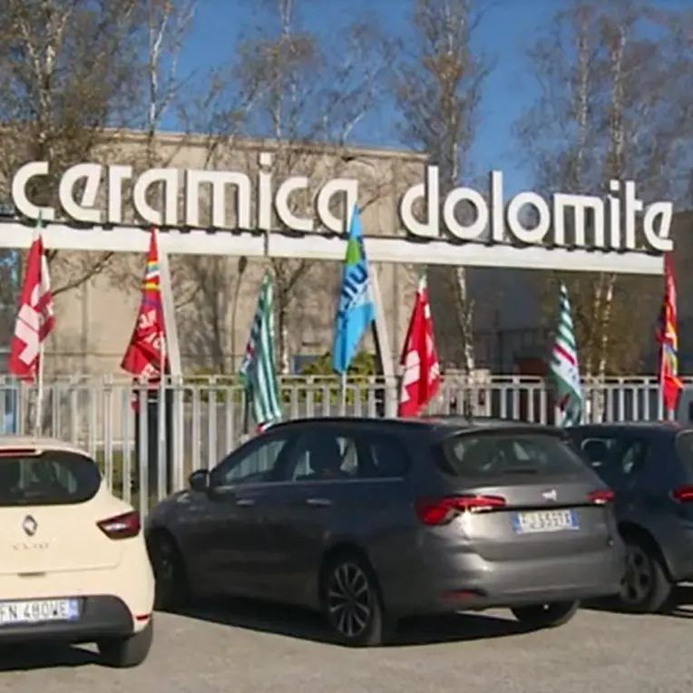 Ceramica Dolomite, 80 esuberi. Sciopero il 27 novembre