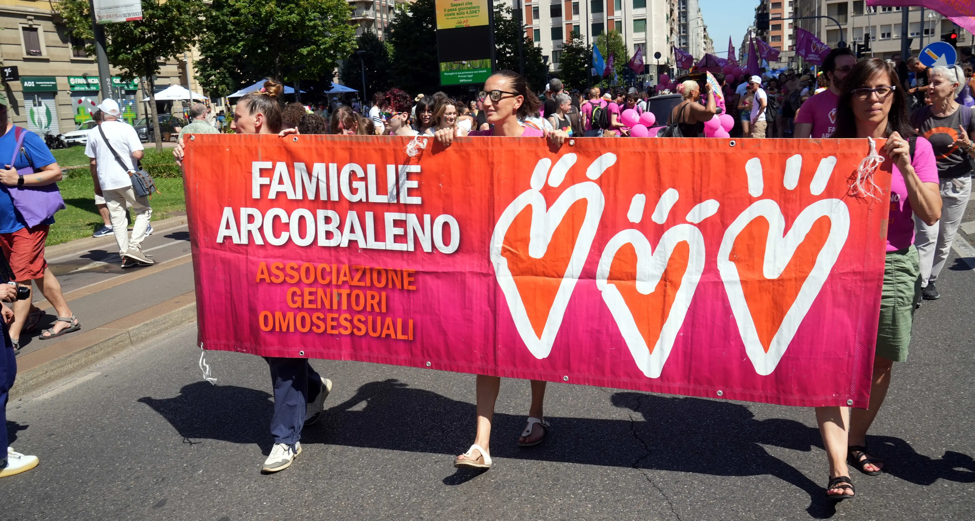 Matrimoni gay, per la Corte Ue va riconosciuto se celebrato in uno Stato membro