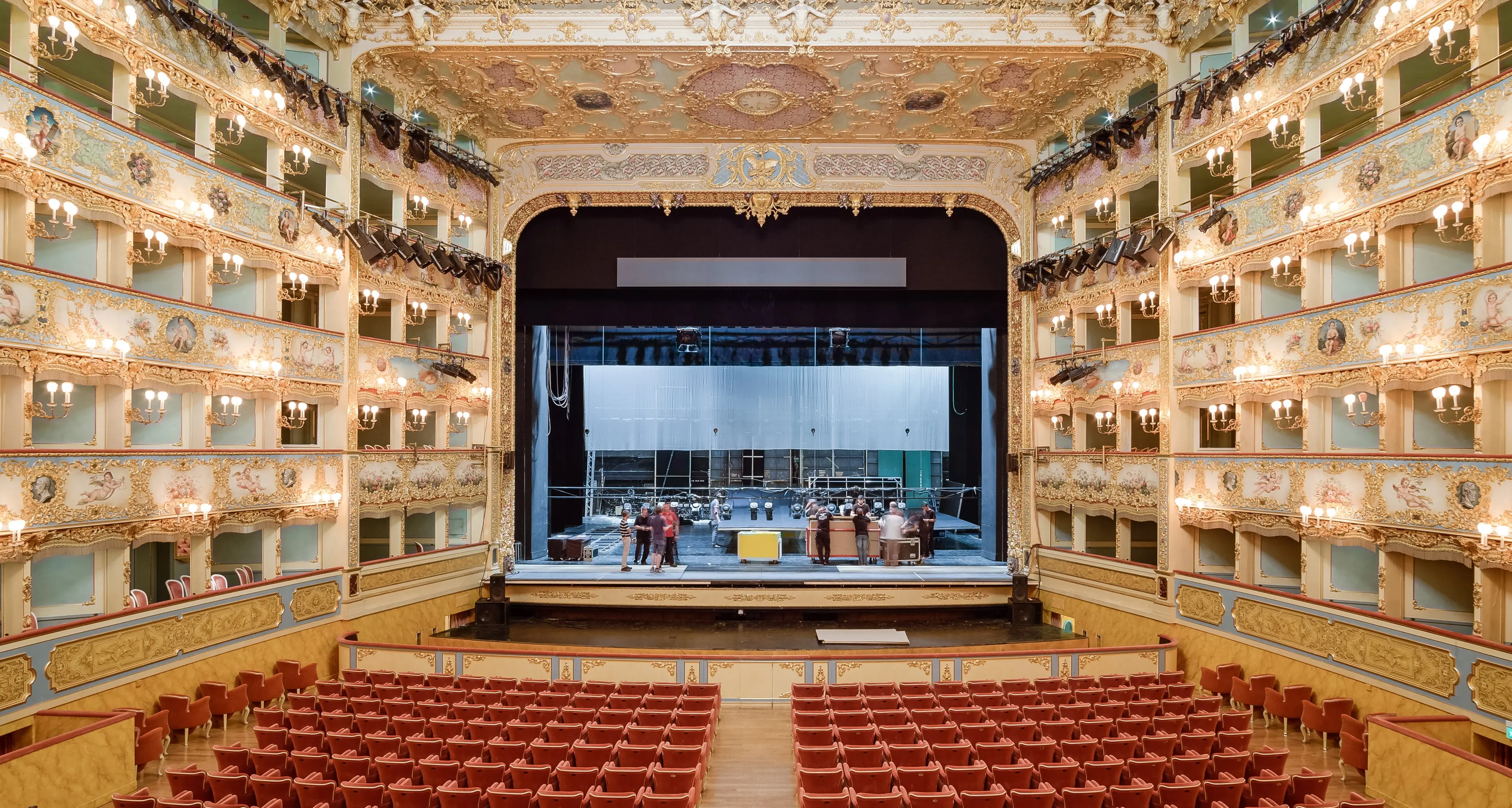 Bonus negato alla Fenice. I lavoratori: “Ci vogliono punire”