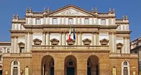 Gridò “Palestina libera”, la Scala dovrà risarcire la maschera: licenziamento illegittimo